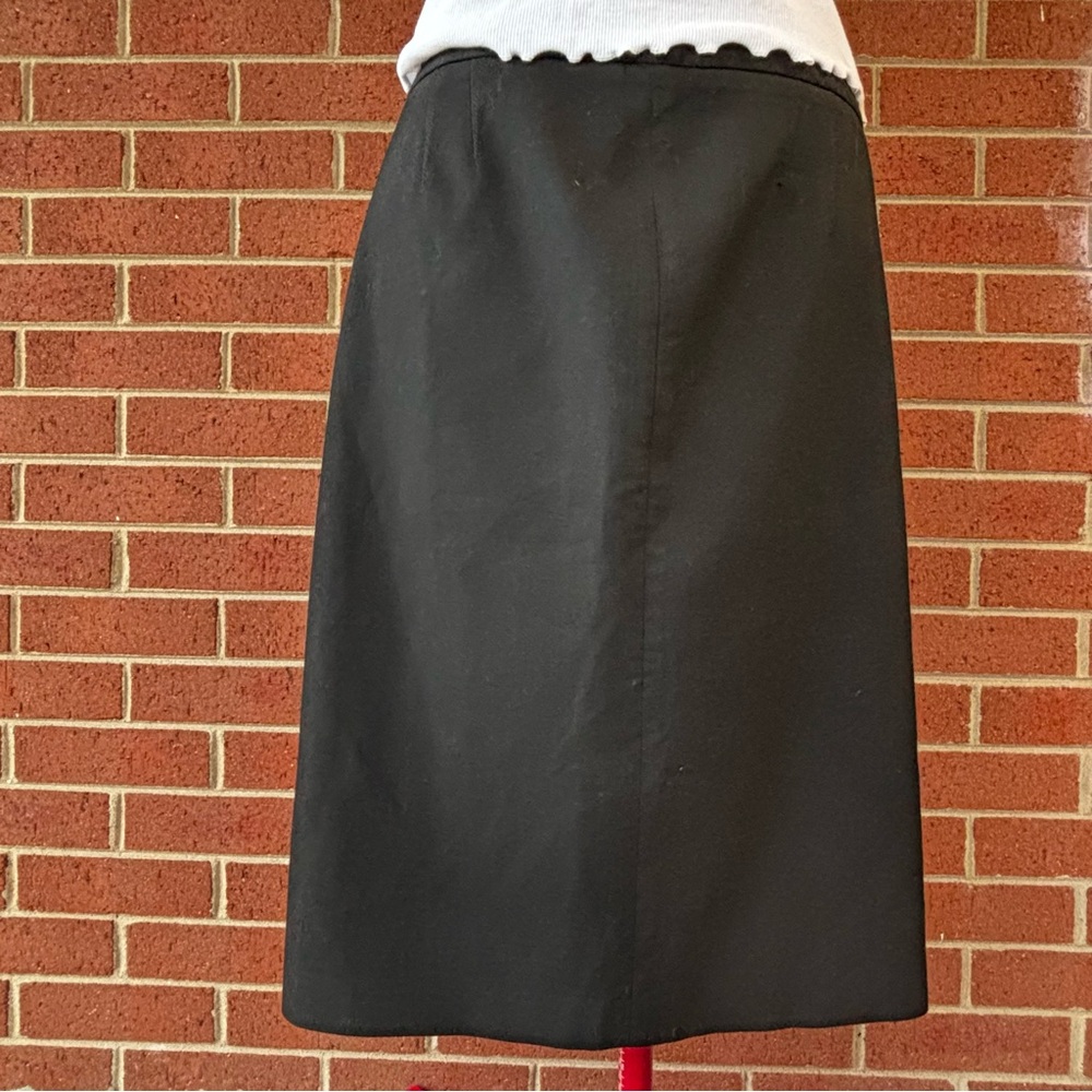 Women’s size 12 Anne Taylor LOFT Black Knee-Length Pencil Skirt